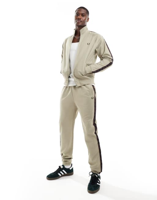 Fred Perry - Giacca sportiva beige con fettuccia a contrasto in coordinato, 4 di 4