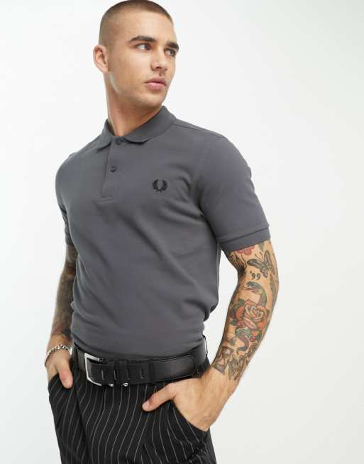 Fred Perry – Grå enkel pikétröja