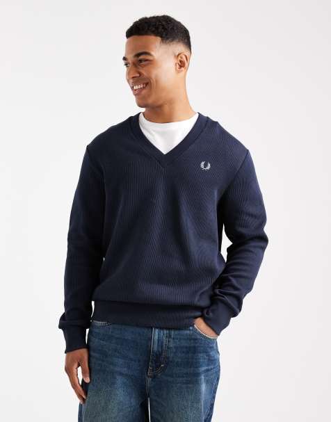 Fred Perry – Granatowy prążkowany sweter z dekoltem w kształcie litery V - view 1