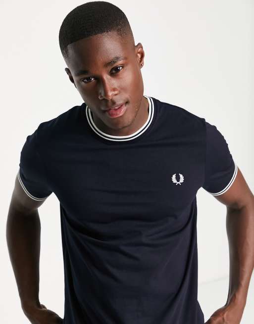 Fred Perry – Granatowy t-shirt z podwójną lamówką