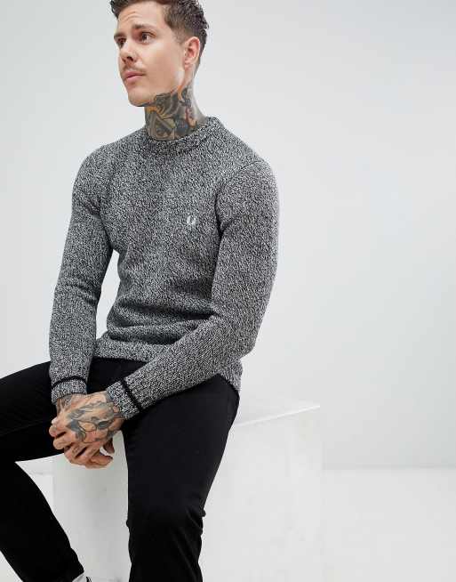 Fred Perry – Grau gesprenkelter Strickpullover mit Rundhalsausschnitt