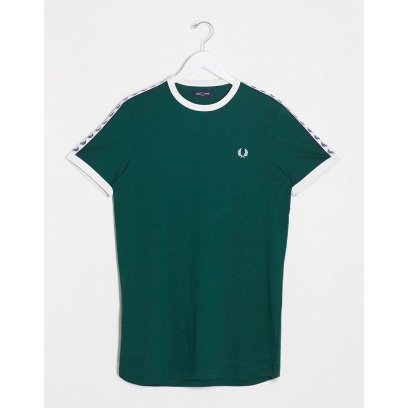 Fred Perry – Grünes Ringer-T-Shirt mit Zierleiste