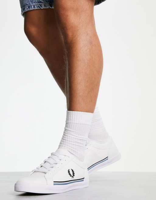 Fred Perry - Gympen van keperstof met veters in wit