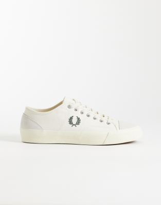  Hughes canvas and suede trainer in ecru