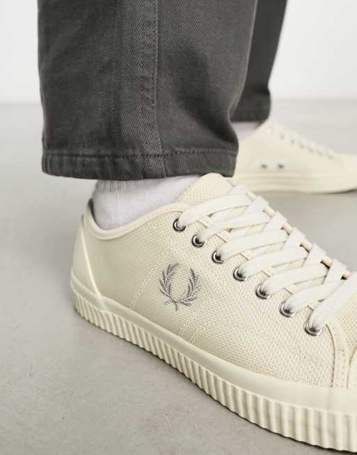 Fred perry shop white canvas shoes