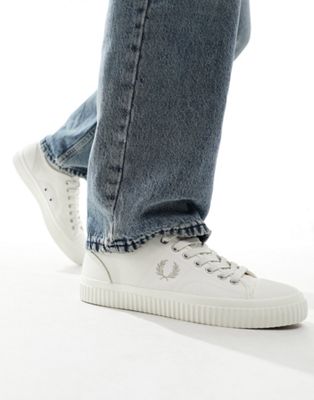 Fred Perry hughes low canvas trainer in white - ASOS Price Checker