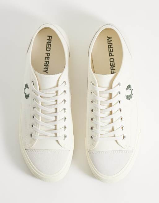Fred Perry – Hughes – Naturvita sneakers i kanvas och mocka, 3 av 5