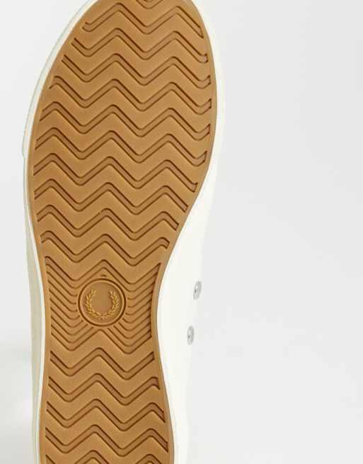 Fred Perry – Hughes – Naturvita sneakers i kanvas och mocka, 5 av 5
