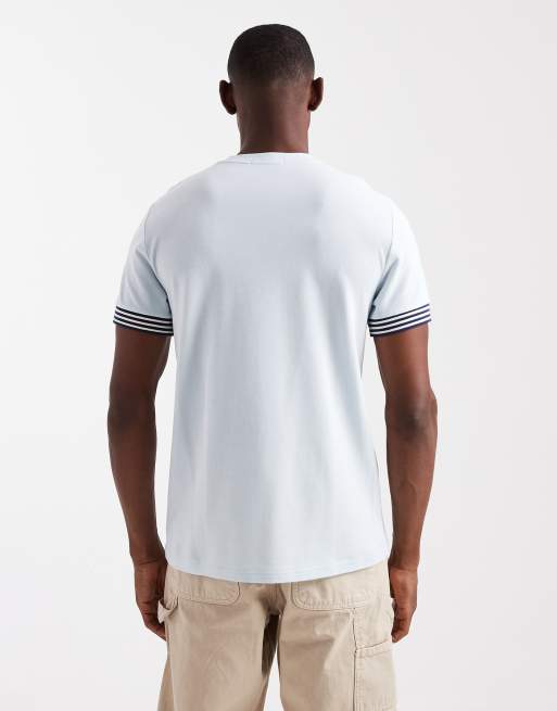 Fred Perry – Jasnoniebieski T-shirt z mankietami w paski, 3 z 5