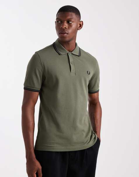 Fred Perry – Khakigrön pikétröja med dubbla kantränder - view 1