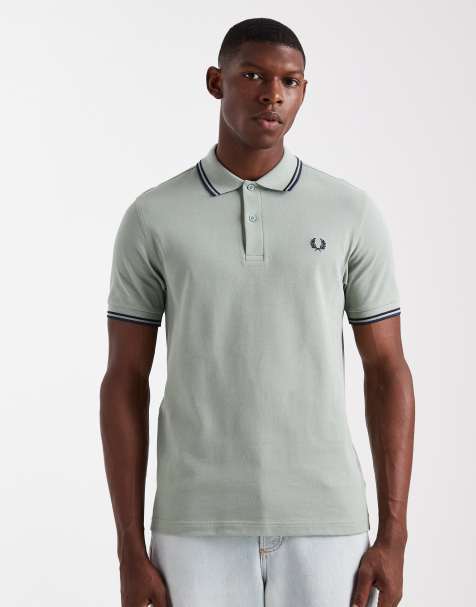 Fred Perry – Khakigrön pikétröja med dubbla kantränder - view 1