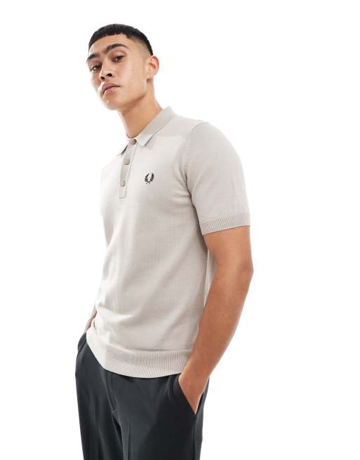 Fred Perry – Klassisches, gestricktes Polohemd in Hellgrau