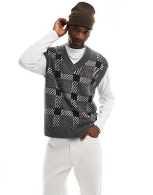 knitted check vest in gray