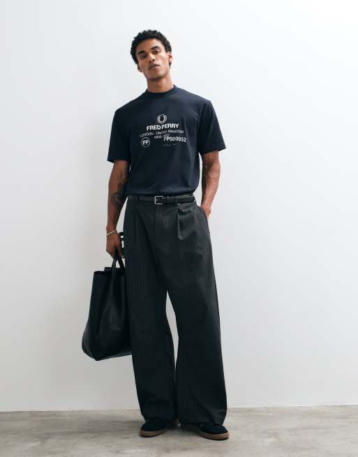 Fred Perry kurzärmeliges 1952 T-Shirt mit Grafiklogo in Marineblau, 2 von 9