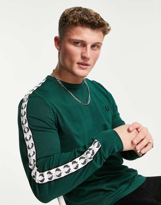 Fred Perry Langärmliges Ringer Oberteil In Grün Mit Zierband Asos