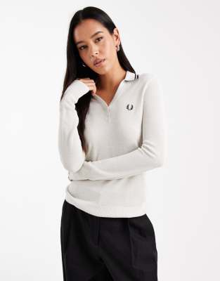 Fred Perry - Langärmliges Strick-Polohemd in Creme-Weiß
