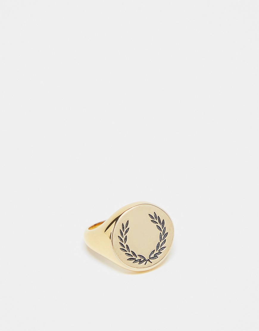 Fred Perry laurel weath ring in gold
