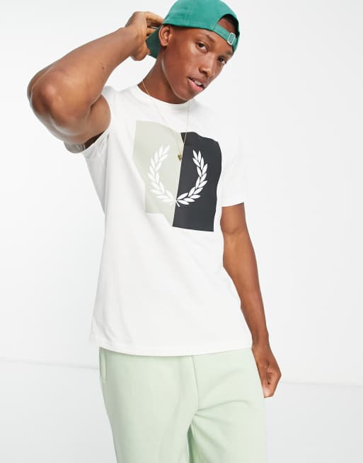 Fred Perry Laurel Wreath – Biały T-shirt z nadrukiem liści laurowych