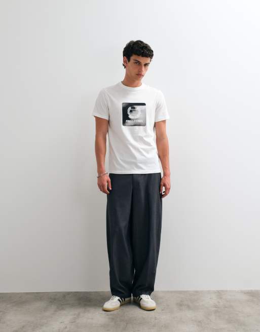 Fred Perry laurel wreath digitaal logo T-shirt in wit, 2 van 5