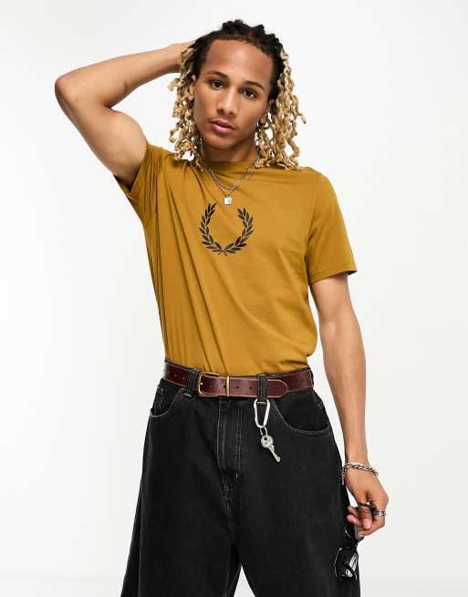 Fred Perry laurel wreath graphic t-shirt in dark caramel