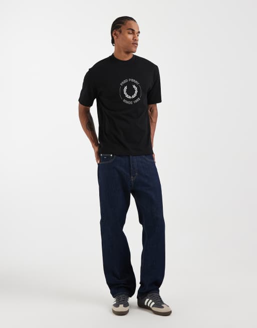 Fred Perry laurel wreath logo graphic t-shirt in black, 2 of 5