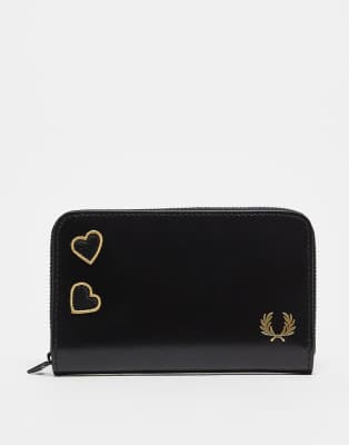 Fred Perry Leather Zipped Wallet In Black