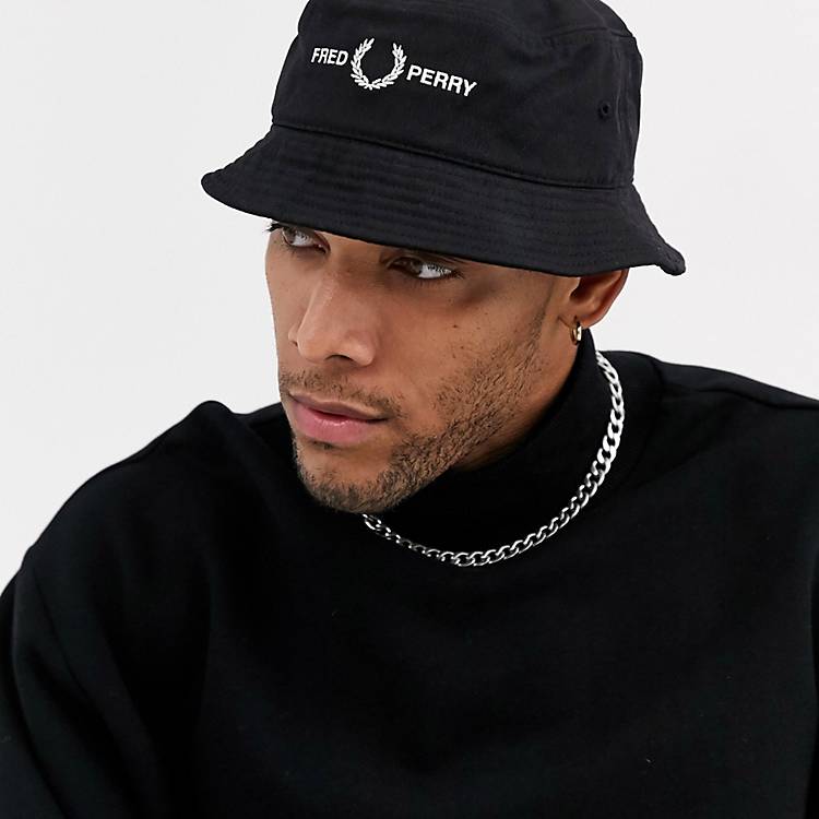 Chinese kool Ijzig slachtoffers Fred Perry logo bucket hat in black | ASOS