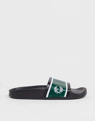 Fred Perry logo pool sliders in black | ASOS