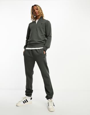 Fred Perry Fred Perry loopback joggers in field green