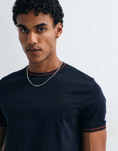 Fred Perry – Marinblå t-shirt med kontrasterande ränder - view 1