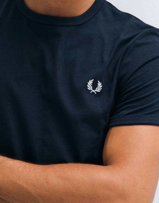 Fred Perry – Marinblå t-shirt, 3 av 5