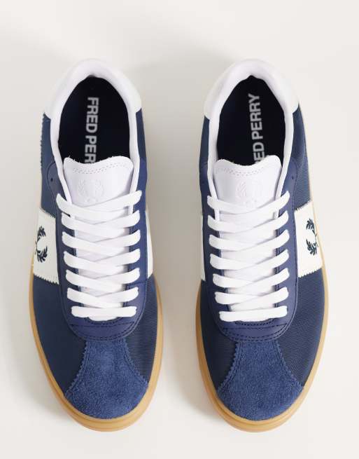 Fred Perry - Marineblå og ecrufarvede sneakers med striber i ruskind, 2 af 5
