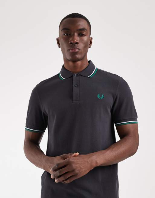 Fred Perry - Marineblå poloskjorte med to blågrønne striber i kanten i kontrast, 3 af 5