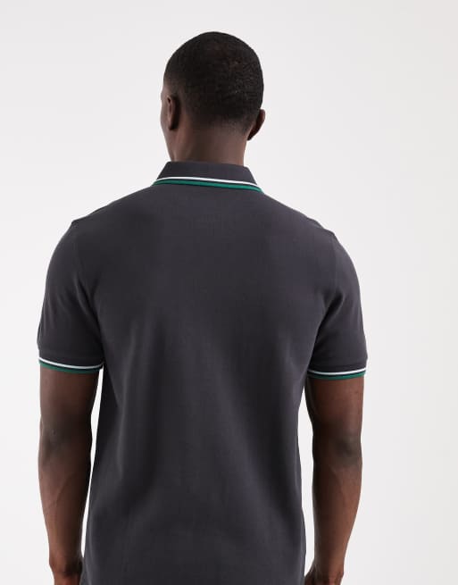 Fred Perry - Marineblå poloskjorte med to blågrønne striber i kanten i kontrast, 5 af 5