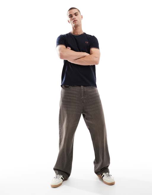 Fred Perry - Marineblå T-shirt med to kantstriber, 3 af 4