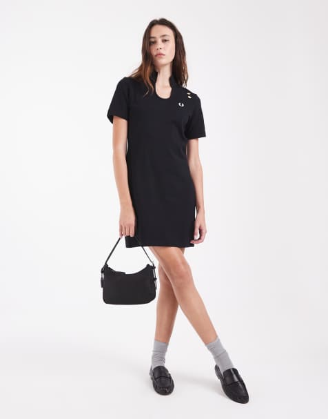 Fred Perry mini-robe noire à manches courtes, découpe goutte d’eau et logo - view 1