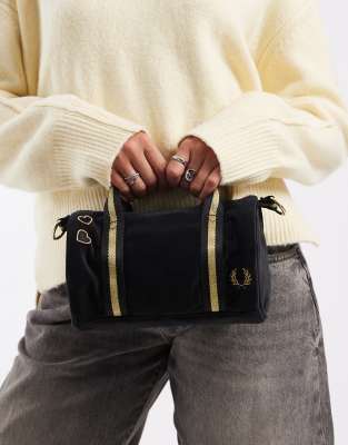 Fred Perry Mini Velour Bag In Black