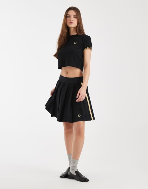 Fred Perry - Minigonna da tennis nera a pieghe con fettuccia e logo in coordinato, 4 di 5