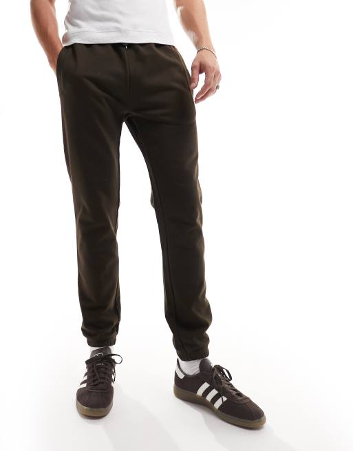 Fred Perry – Mörkbruna sweatpants i loopback-material
