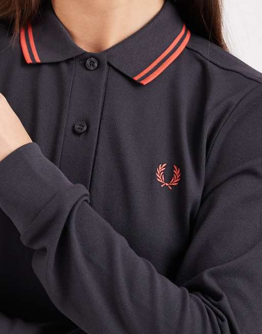 Fred Perry - Mørkegrå kjole i polostil med to striber i kanten, 2 af 4
