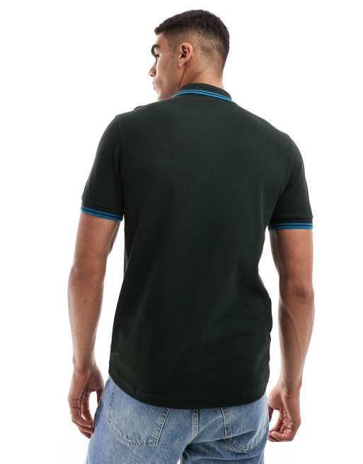 Fred Perry - Mørkegrøn poloskjorte med to kontrasterende striber ved kanterne, 4 af 4