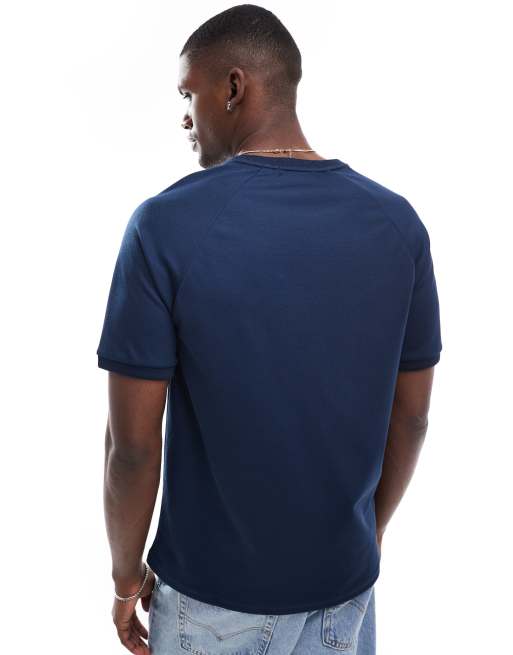 Fred Perry – Niebieski T-shirt z piki w żakardowy wzór, 2 z 4