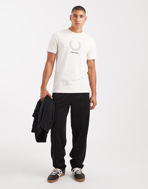 Fred Perry outline wreath graphic t-shirt in ecru, 2 of 5