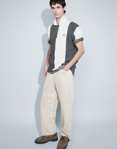 Fred Perry panelerad pikétröja med cut and sew i naturvit och khaki - view 1