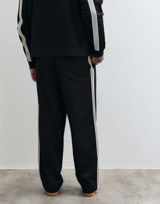 Fred Perry pantaloni della tuta coordinati con nastro da rete da tennis in marrone scuro, 5 di 5
