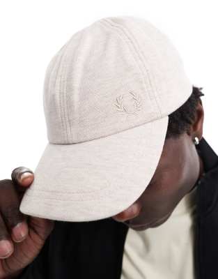 Fred Perry Fred Perry pique classic cap in off white