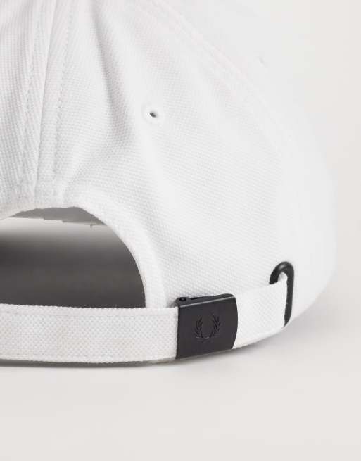 Fred Perry - Piqué pet met kleurvlakken in marineblauw en wit, 3 van 3