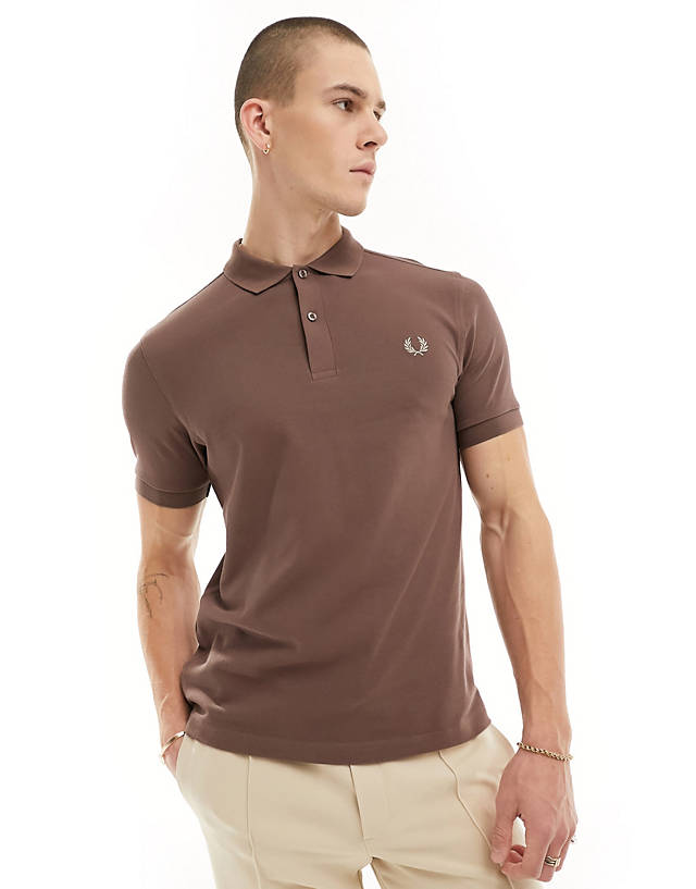 Fred Perry - plain polo in maroon