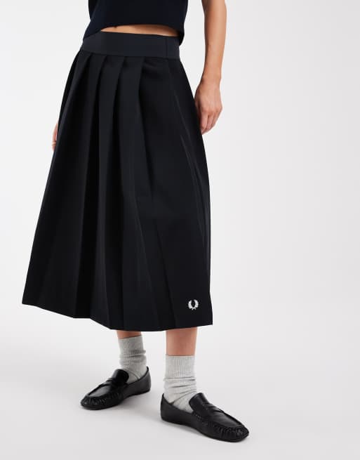Fred Perry pleated midi skirt in black, 2 of 5