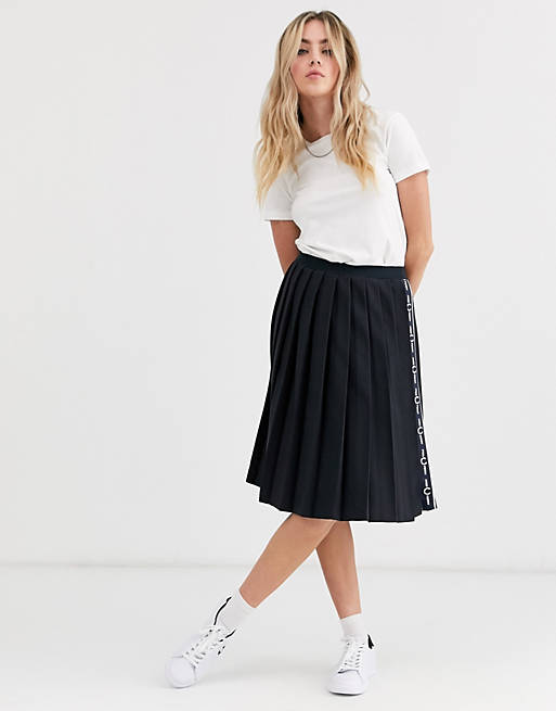 Fred Perry pleated skirt